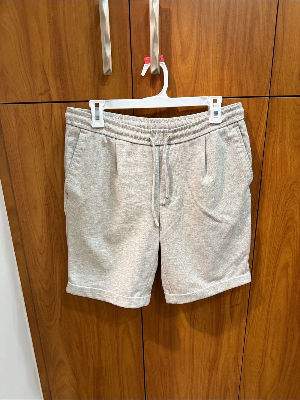 Zara Men's Drawstring Athletic Shorts in Light Beige